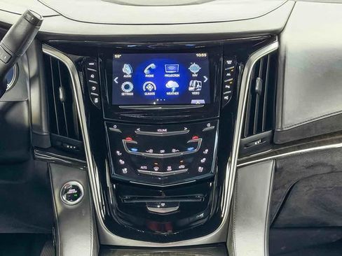 Used 2020 Cadillac Escalade ESV Platinum RWD image 15