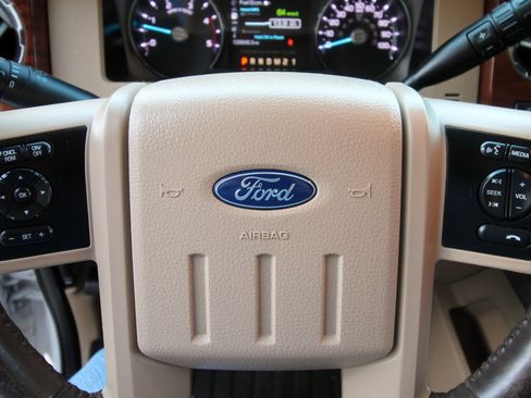 Used 2016 Ford F250 King Ranch w/ FX4 Off-Road Package image 27