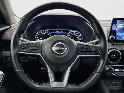 Used 2025 Nissan Sentra SR FWD image 18