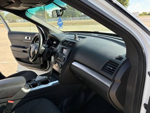 Used 2016 Ford Explorer 4WD Police Interceptor image 13