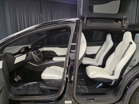 Used 2022 Tesla Model X Plaid AWD/4WD image 27