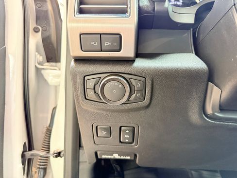 Used 2018 Ford F350 Platinum w/ Platinum Ultimate Package AWD/4WD image 19
