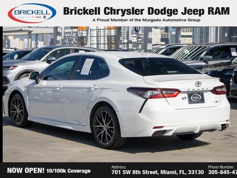 Used 2021 Toyota Camry SE image 7