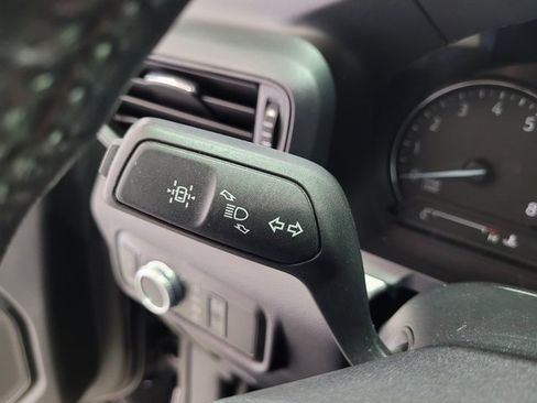 Used 2022 Ford Explorer XLT image 42