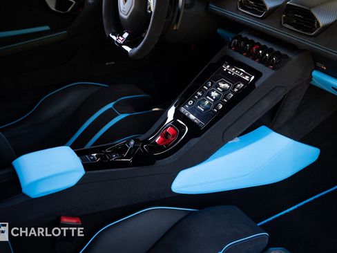 Used 2024 Lamborghini Huracan Tecnica image 32