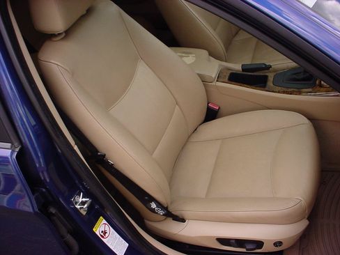 Used 2006 BMW 325xi Sedan AWD/4WD image 24