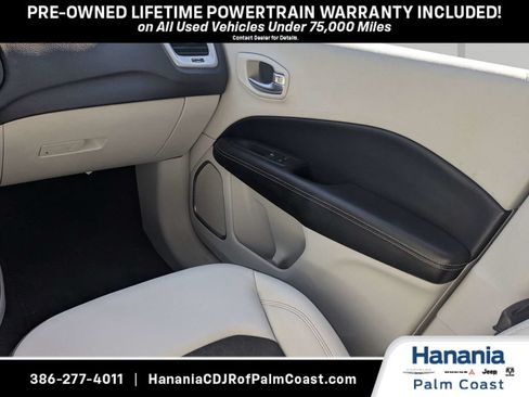 Used 2021 Jeep Compass Latitude FWD image 17