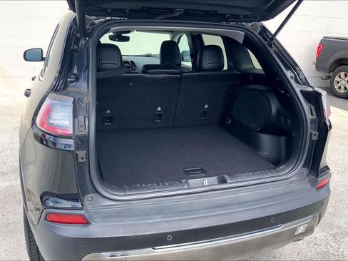 Used 2019 Jeep Cherokee Limited AWD/4WD image 17