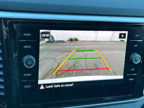 Used 2021 Volkswagen Atlas Cross Sport SEL R-Line image 19