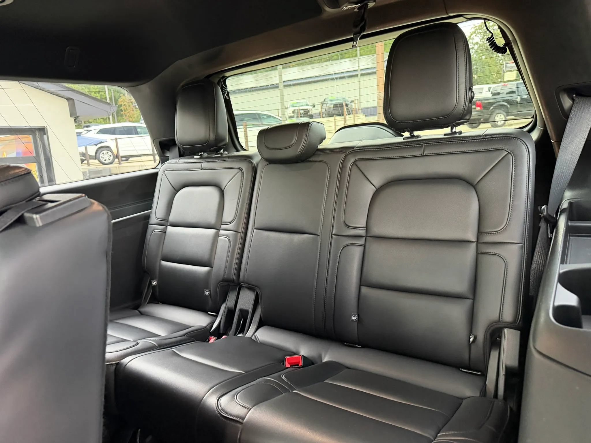 Used 2018 Lincoln Navigator Select w/ Technology Package AWD/4WD image 41