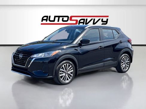 Used 2023 Nissan Kicks SV w/ Interior Electronics Package FWD image 3