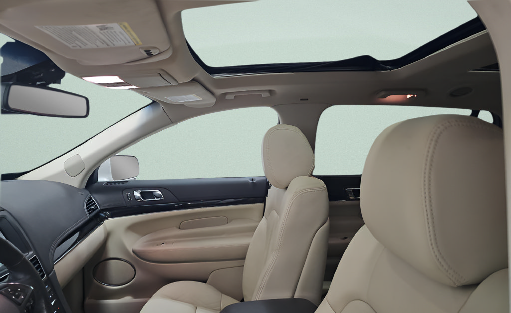 Used 2018 Lincoln MKT AWD image 21