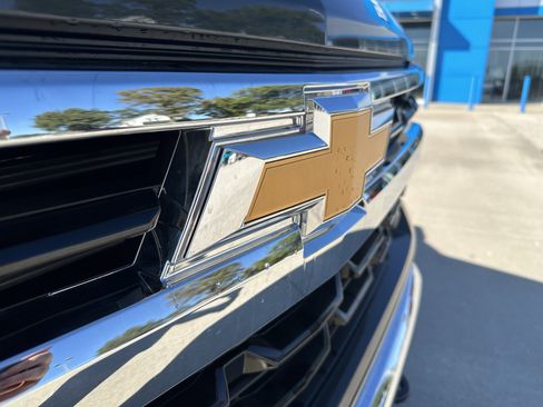 Used 2025 Chevrolet Silverado 1500 LT image 11