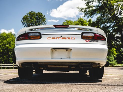 Used 1997 Chevrolet Camaro Z28 w/ Preferred Equipment Group 2 image 19