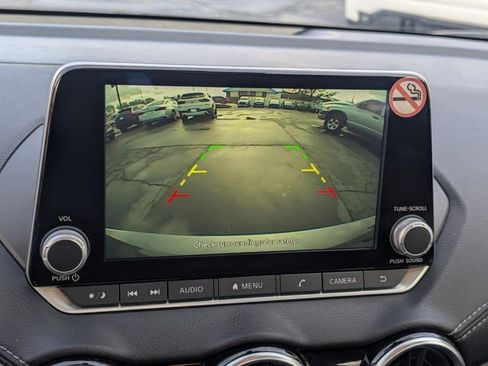 Used 2023 Nissan Sentra SV image 16