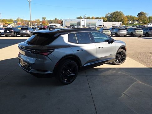 New 2026 Chevrolet Equinox EV RS image 6