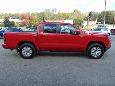 Used 2022 Nissan Frontier SV image 4