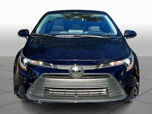 Certified 2025 Toyota Corolla LE image 3