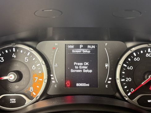 Used 2016 Jeep Renegade Latitude AWD/4WD image 17