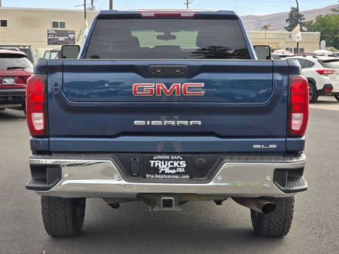 Used 2022 GMC Sierra 2500 SLE image 4