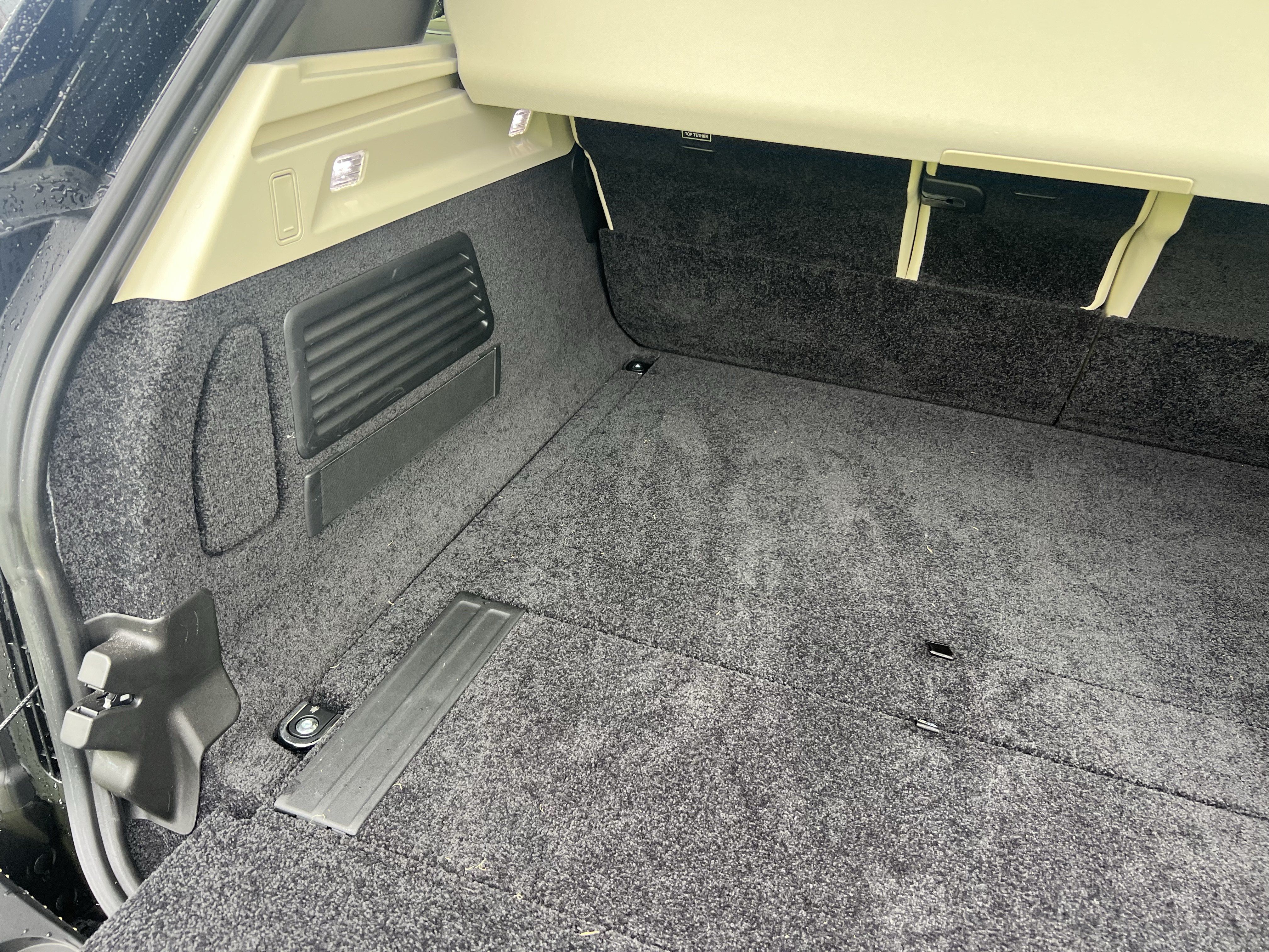 Certified 2023 Land Rover Range Rover First Edition AWD/4WD image 36