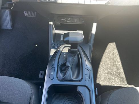 Used 2025 Kia K4 FWD image 40
