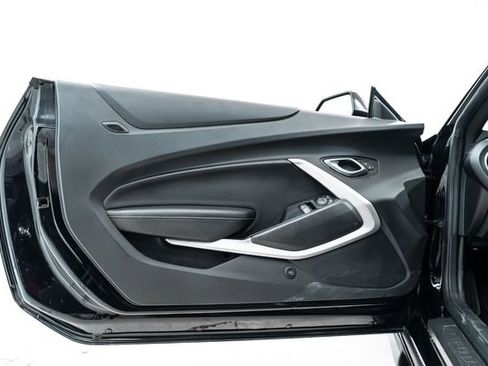 Used 2018 Chevrolet Camaro SS image 14