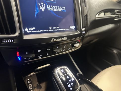 Used 2020 Maserati Levante S image 58