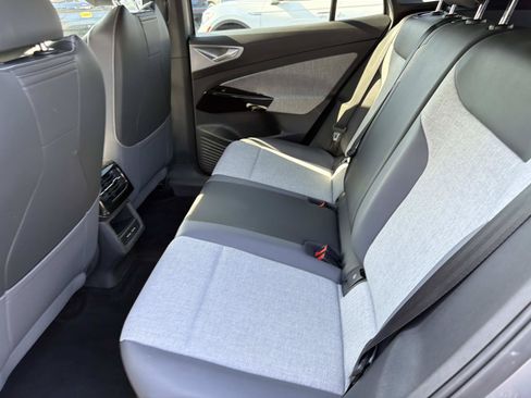 Certified 2023 Volkswagen ID.4 Pro RWD image 11