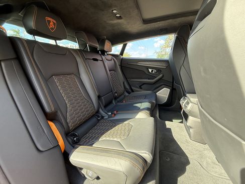 Used 2023 Lamborghini Urus S image 18