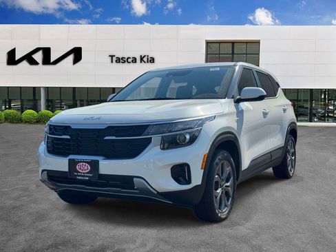 Used 2024 Kia Seltos LX AWD/4WD image 3