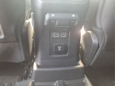 Used 2021 Jeep Wrangler Unlimited Rubicon AWD/4WD image 15