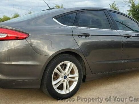 Used 2018 Ford Fusion SE w/ Fusion SE Technology Package image 13
