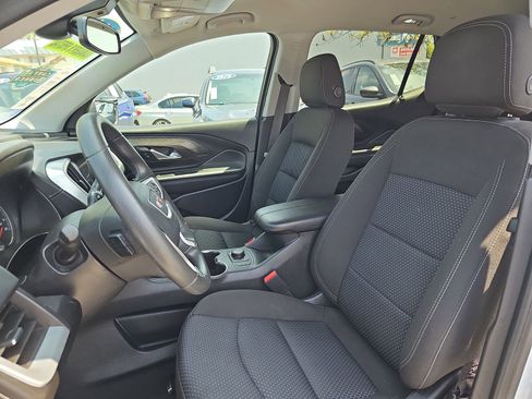 Used 2024 GMC Terrain SLE AWD/4WD image 14