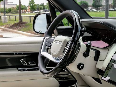 New 2026 Land Rover Range Rover Long Wheelbase Autobiography AWD/4WD image 22