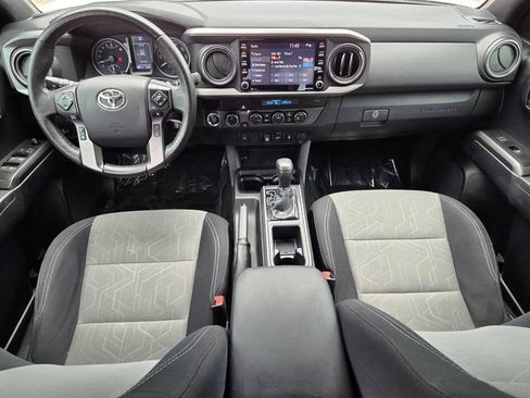 Used 2021 Toyota Tacoma TRD Off-Road AWD/4WD image 10