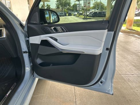 Used 2024 BMW X5 xDrive40i w/ M Sport Package image 32