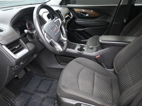 Used 2021 GMC Terrain SLE w/ Elevation Edition image 11