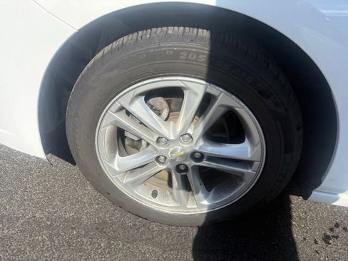 Used 2016 Chevrolet Cruze LT image 24