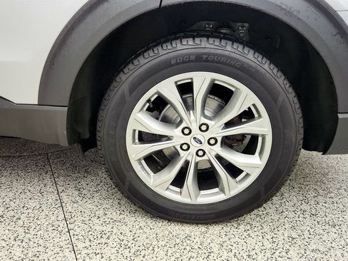 Used 2020 Ford Explorer XLT w/ Equipment Group 202A AWD/4WD image 9