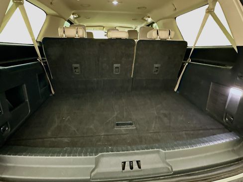 Used 2024 Ford Expedition Max XLT image 31