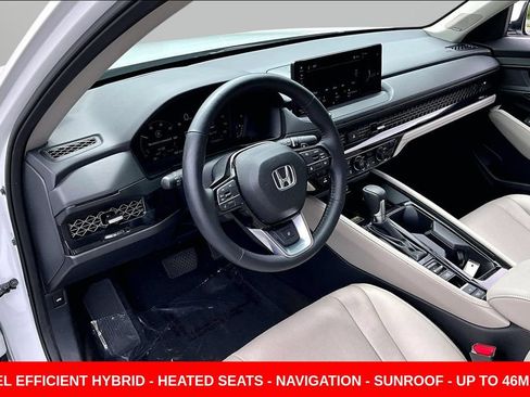 Used 2025 Honda Accord Touring image 17