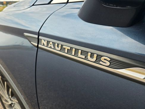 Used 2019 Lincoln Nautilus Reserve w/ Cargo Utility Package AWD/4WD image 10