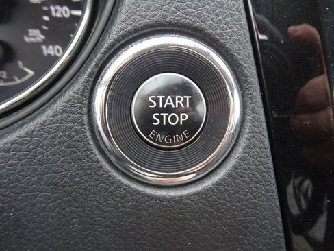 Used 2020 Nissan Rogue SV AWD/4WD image 24