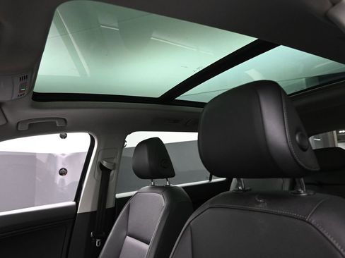 Used 2020 Volkswagen Tiguan SEL image 18