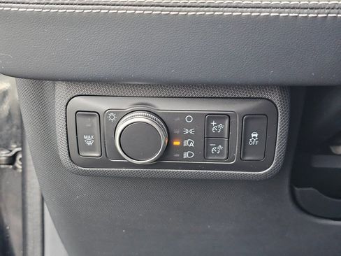 Used 2021 Ford Mustang Mach-E Select image 30