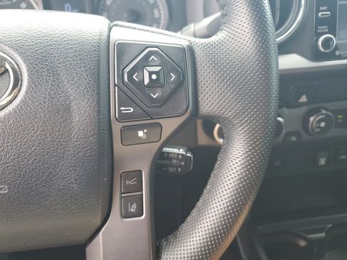 Used 2020 Toyota Tacoma TRD Sport AWD/4WD image 20
