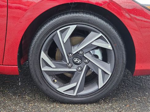 Used 2025 Hyundai Elantra SEL image 9