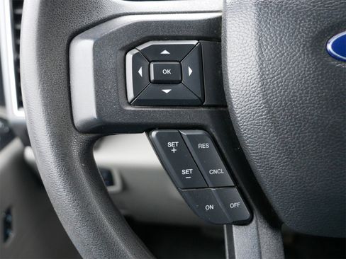 Certified 2022 Ford F250 XLT w/ XLT Premium Package image 30