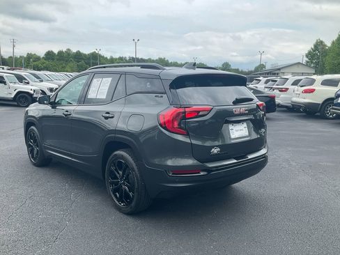 Used 2021 GMC Terrain SLE w/ Driver Convenience Package FWD image 7